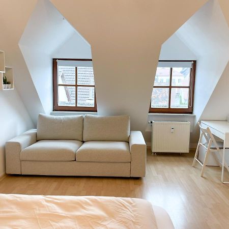 Nami - Robin - Helle Apartments Mitten In Der Stadt Memmingen Bagian luar foto